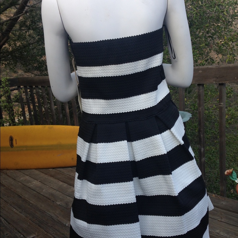 Have PLUS strapless party dress - Picture 3 of 3